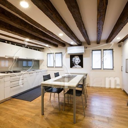 The Lion'S House Apt5 Venedig Exteriör bild